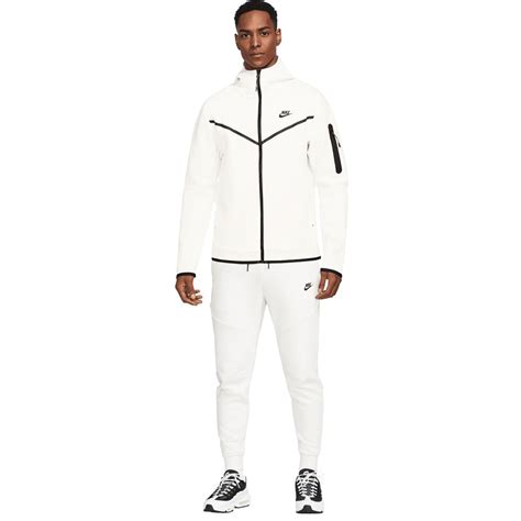 white nike tech fleece tracksuit